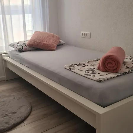 Apartment Merry - Free Garage & Parking Mostar Exterior photo